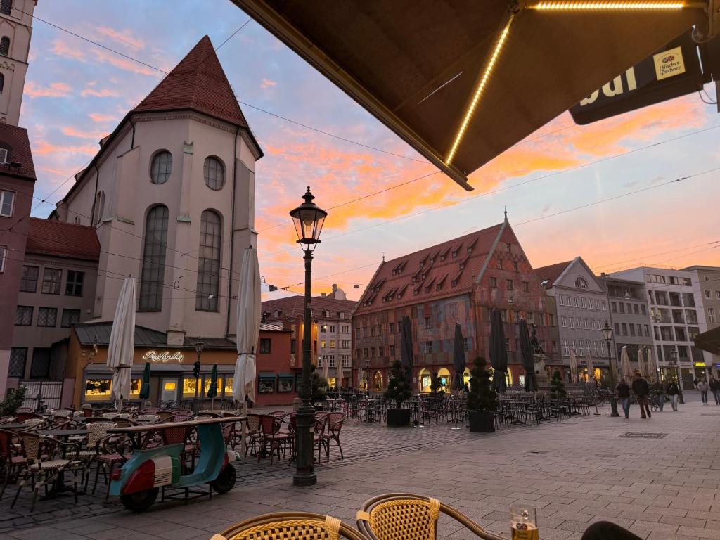 Wunderschöne Perle in Bestlage von Augsburg - 2