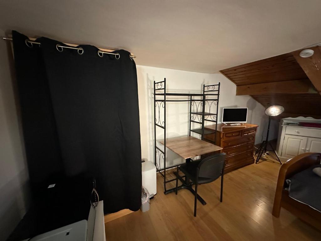 Chambre 1 personne Centre Ville de Gap - 4
