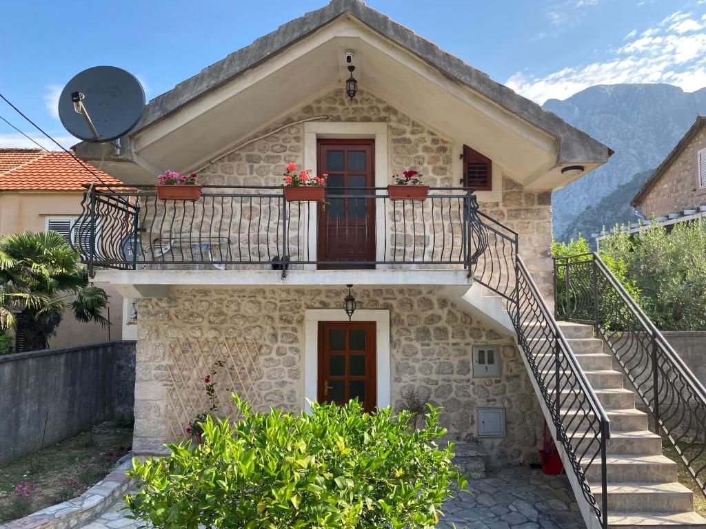 Charming Stone Cottage Kotor - 3