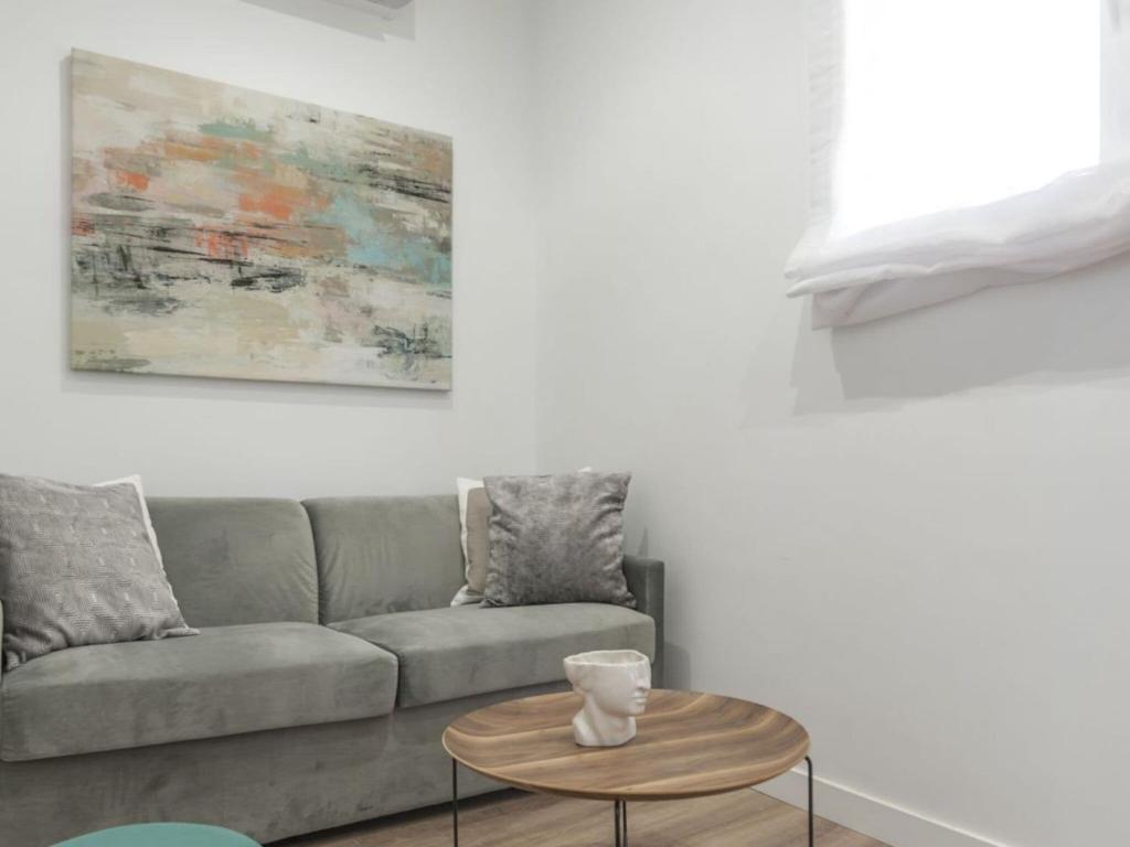 Madrid Stay near Rastro Market - 3