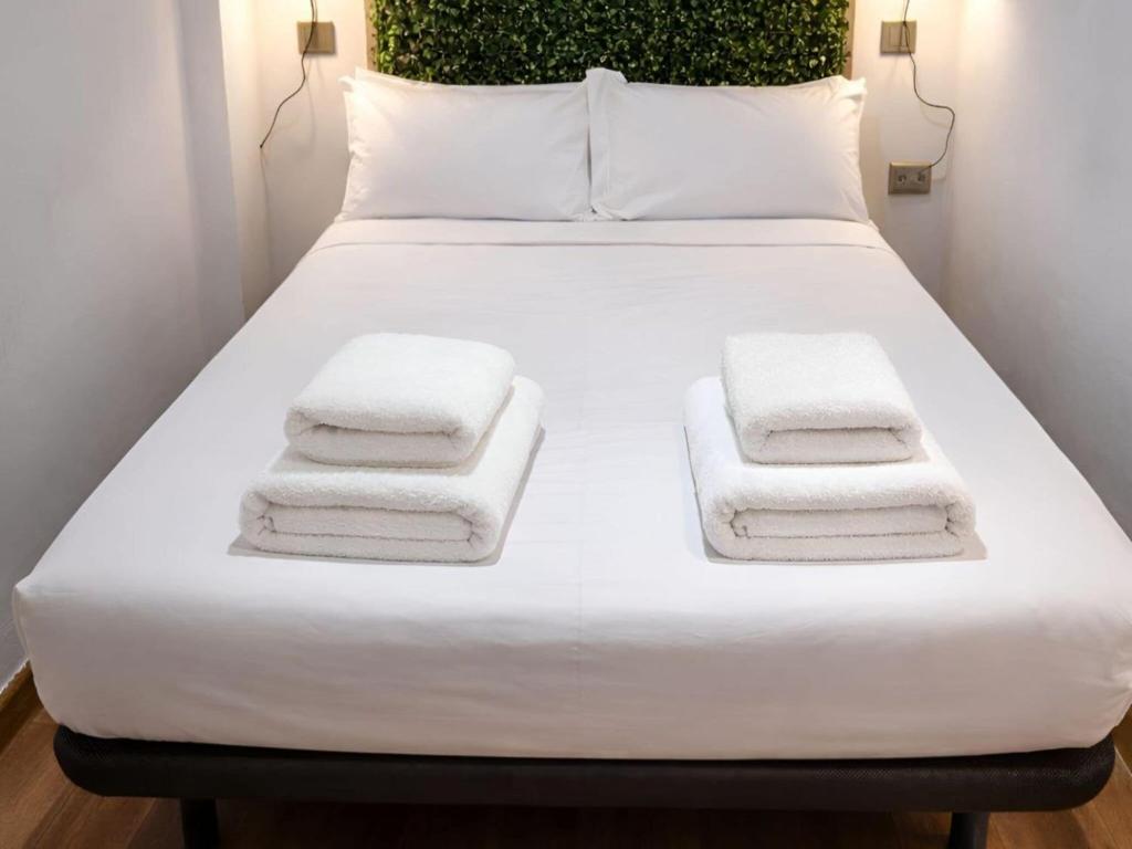 8-Guest Malasana Central Suite - 3