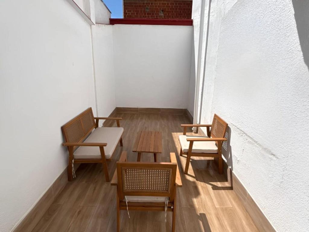 Chic Central Haven with Terrace - 4