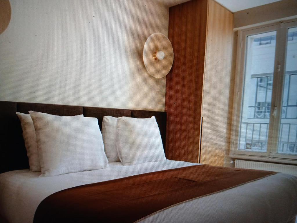 Modern AC Apartment Paris - 4