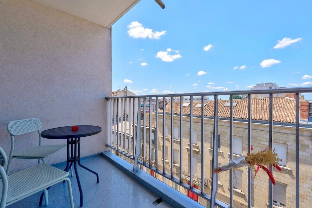 Studio with balcony & parking - Downtown Bordeaux - 2