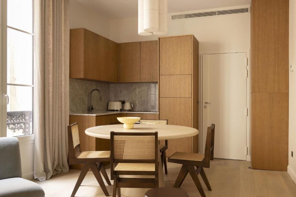 UrbanFlat 110 - Appartement Luxe Paris Madeleine - 2