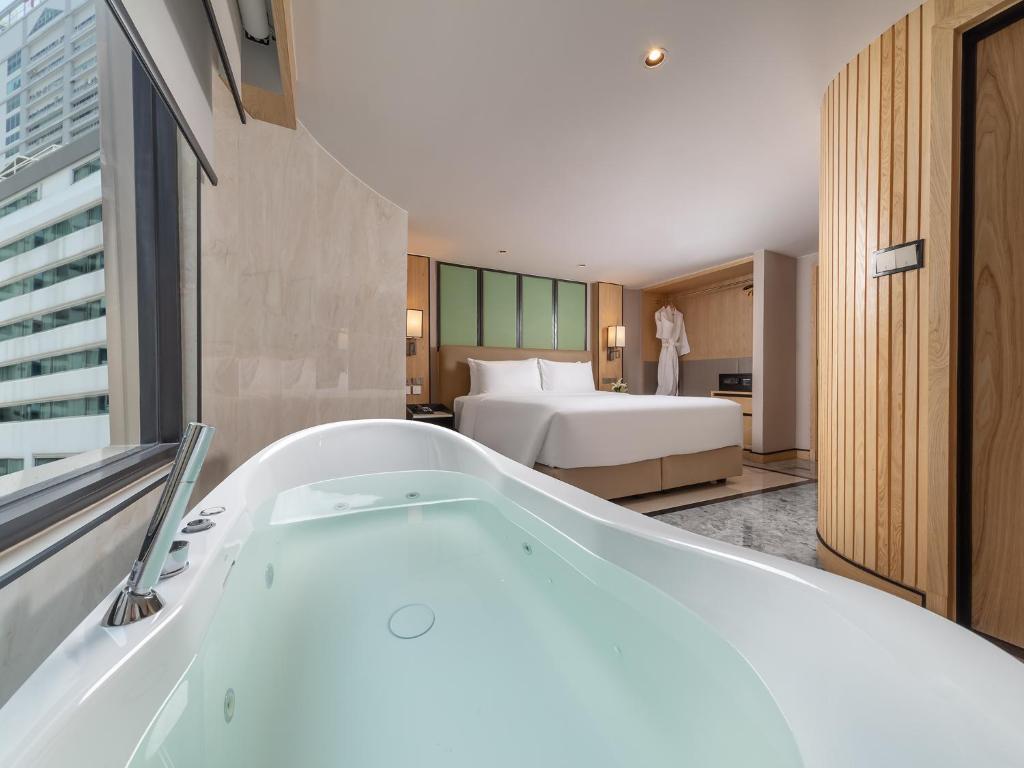 Samala Suites Bangkok Sukhumvit 19 by Kingston Hotels