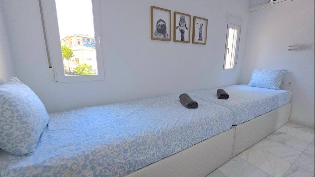 La Roca Calle Brasil 2 bed apartment with sea views Short walk to the beach and Nogalera by NAMASTE ELITE - 5