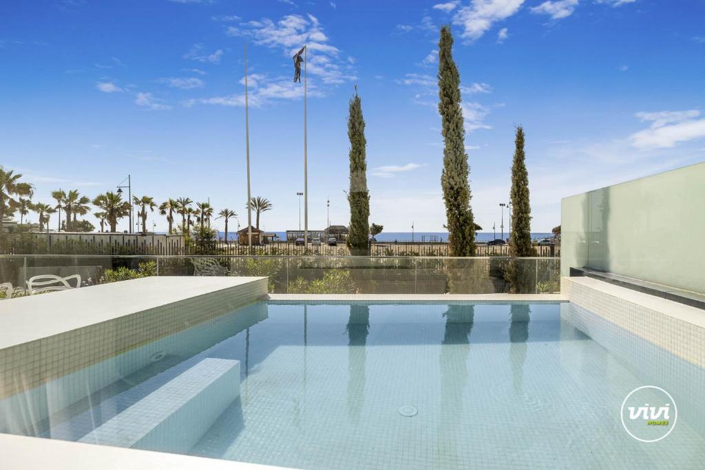 ViVi Homes - Sunrise - Plunge pool - beachfront - Terrace - 1