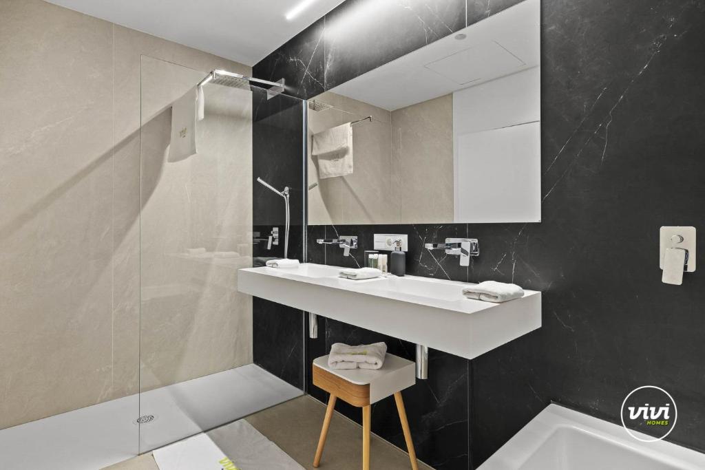 ViVi Homes - Sunrise - Plunge pool - beachfront - Terrace - 3