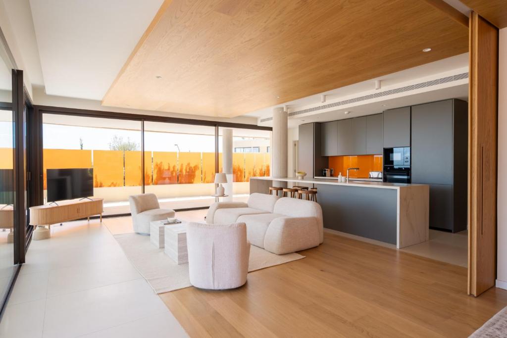 Higueron South Residences - Sophisticated Designer - 3