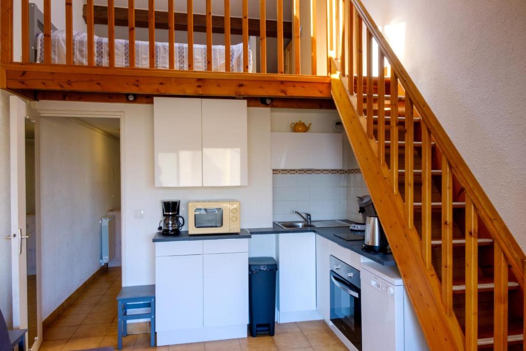 Apartment with sea view 50m from the beach - 3