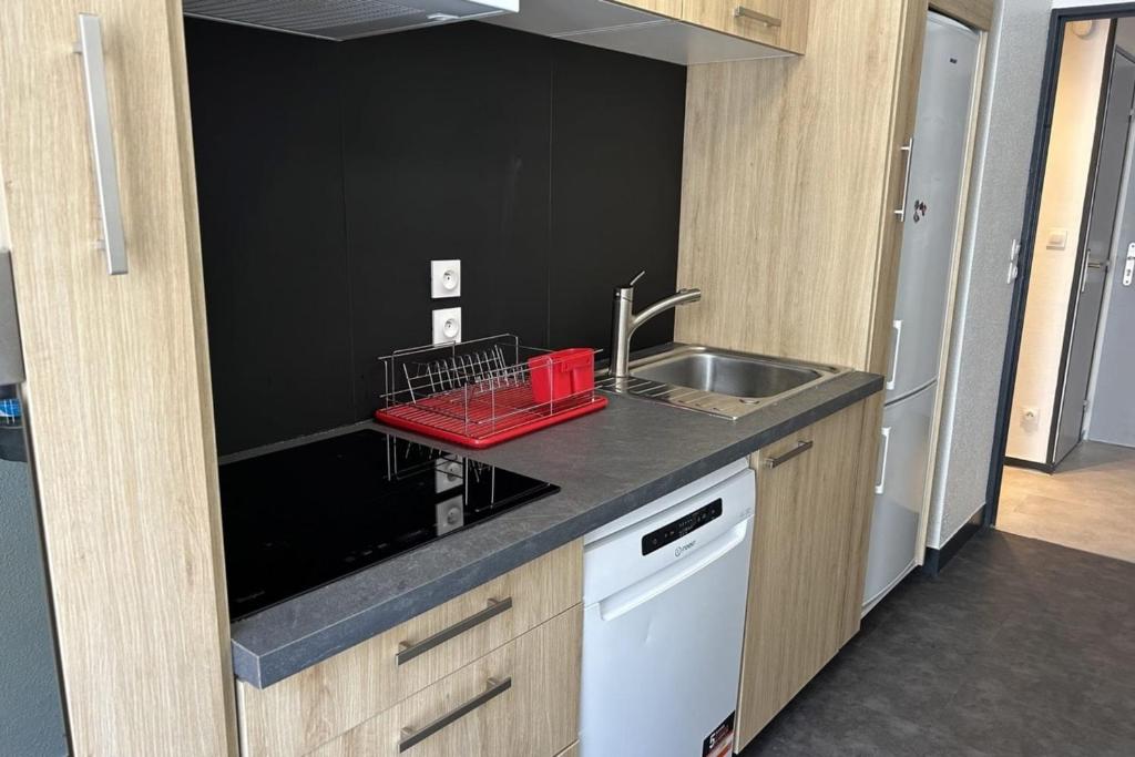 Apartment located close to the city centre - 4