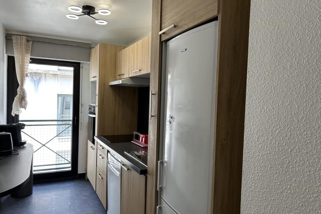 Apartment located close to the city centre - 2