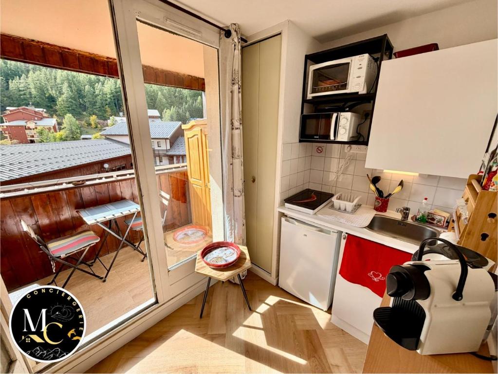 Studio, city center station PDVH301 - 5
