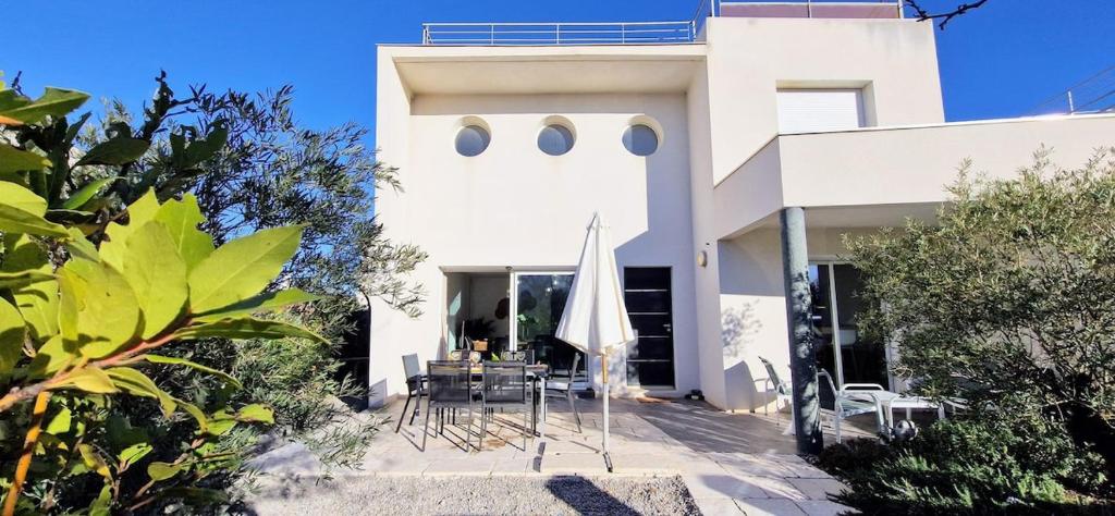 LA CATALANE, Villa Contemporaine en Bord de Mer et Climatisée - 1