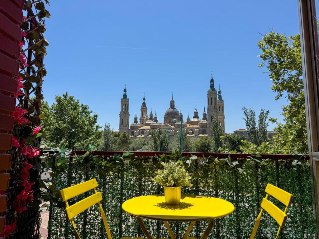 Front Views To El Pilar ComoTuCasa - 2