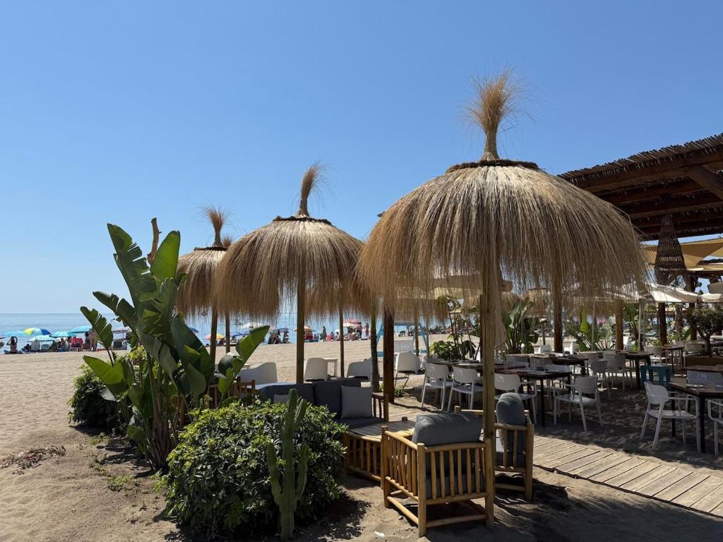 Apartamento con Piscina a Pasos del Mar - 4