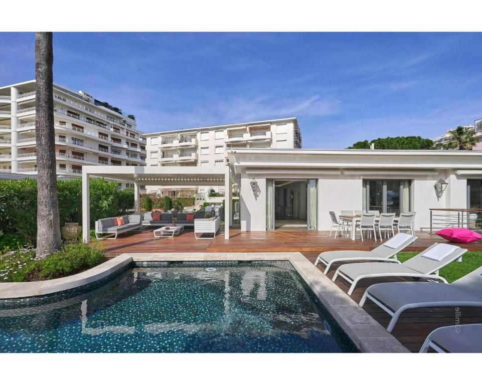 Prestigious Private Pool Villa in Pointe Croisette, Cannes - 1