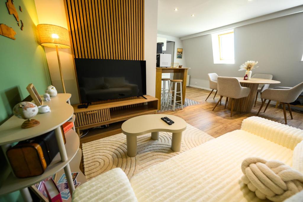 Le Voyageur Dijonnais-T2-Hyper centre-Clim-Wifi - 1