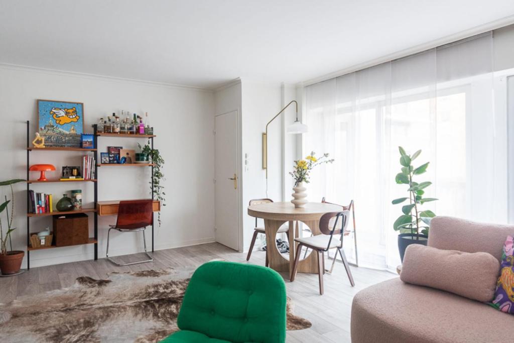 Charming family T4 with balcony in the 11th - 3