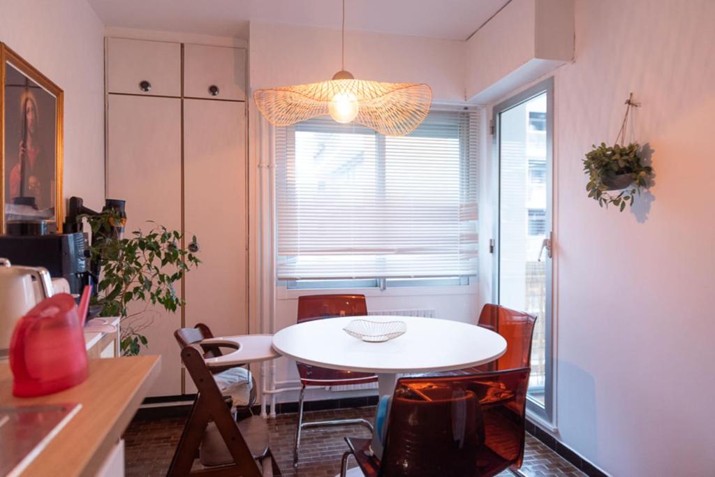 Charming family T4 with balcony in the 11th - 4