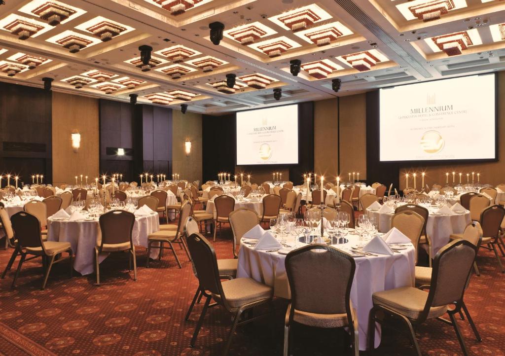 Banquet hall