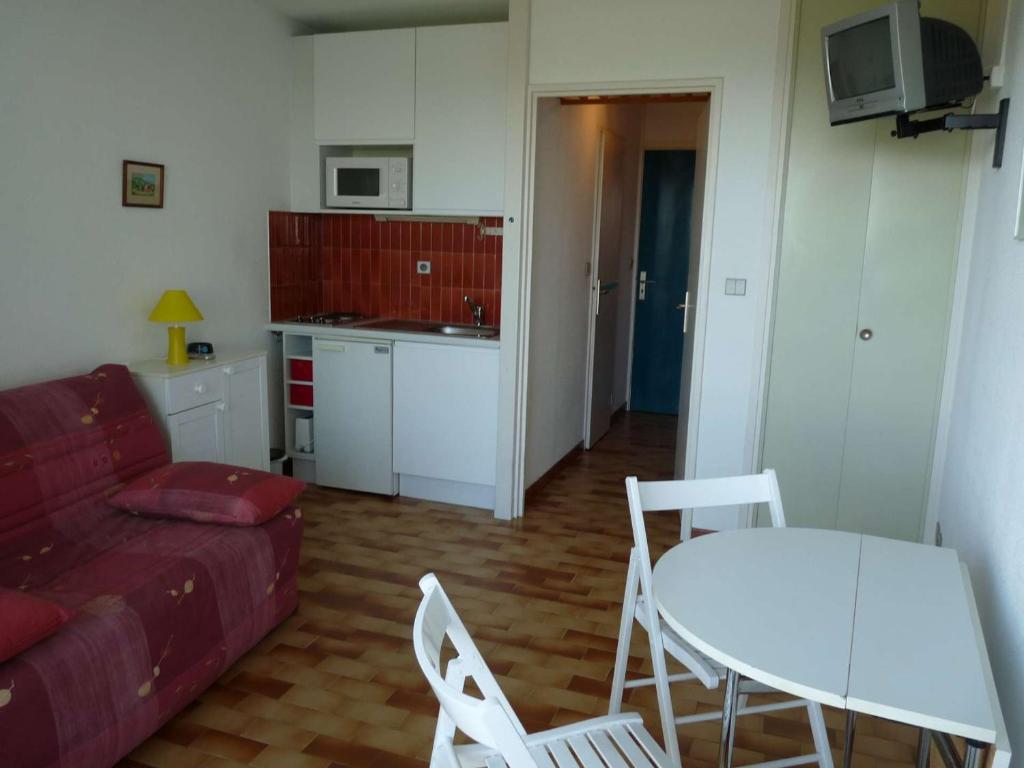 Studio cabine avec piscine et accès direct plage - FR-1-328-193 - 4