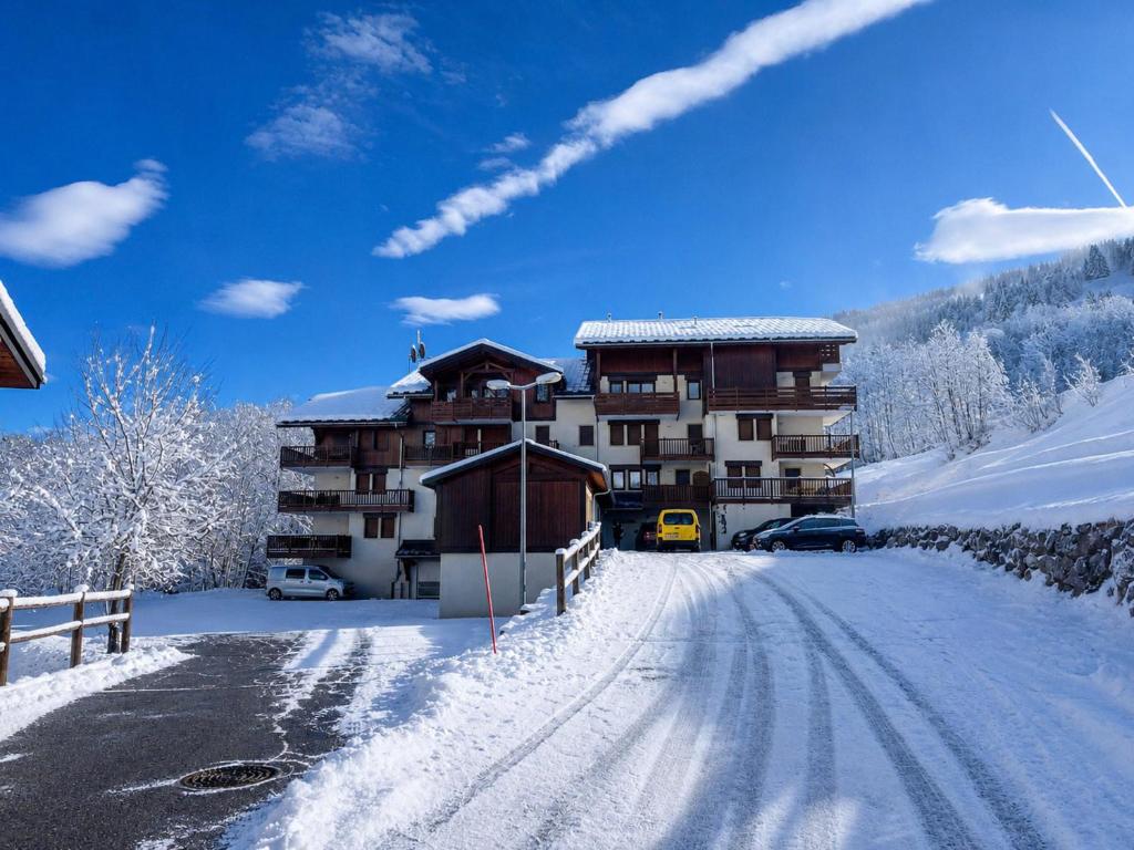 Charmant appartement au pied des pistes avec piscine - FR-1-505-208 - 2