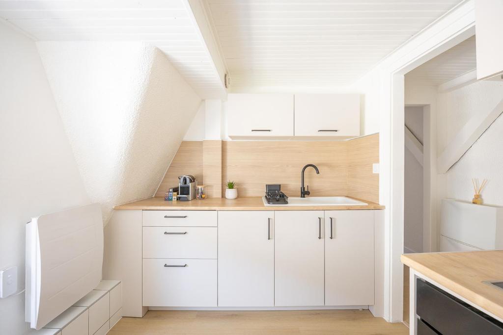 Stylish Studio Steps from Metz Cathedral - 4