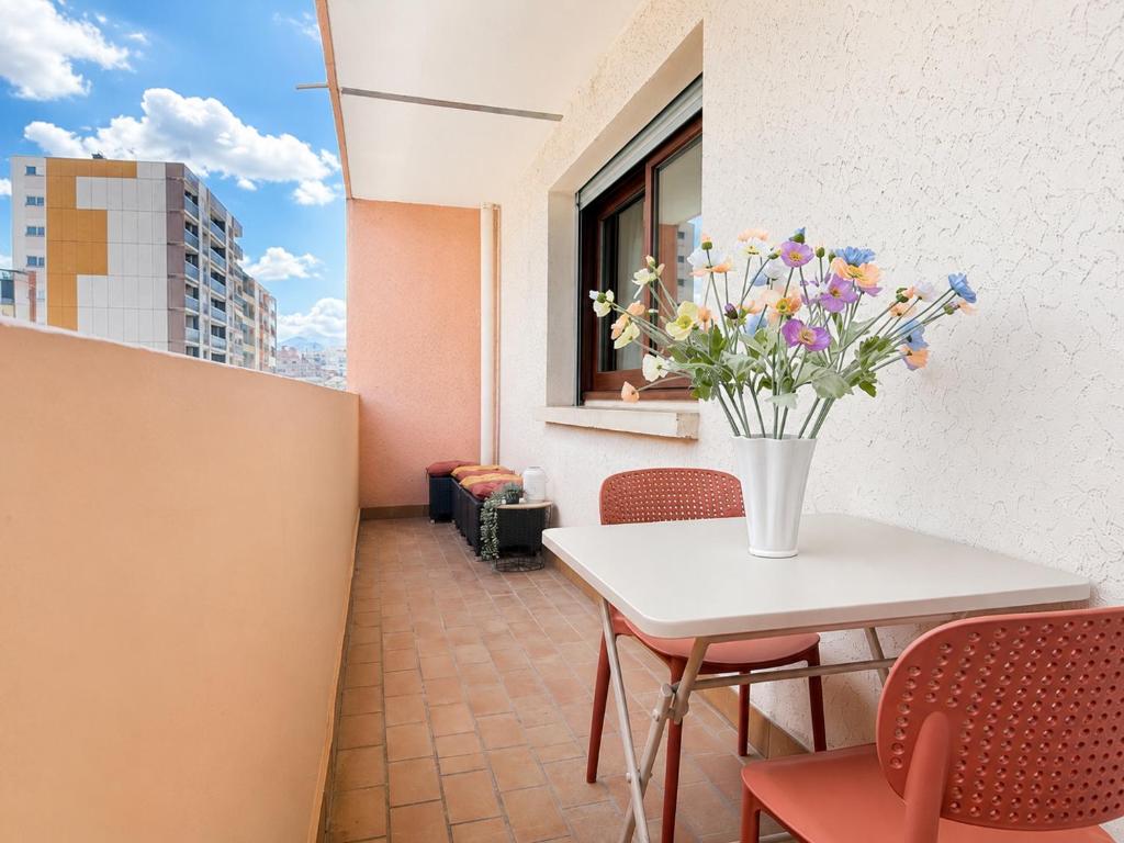 Grand T3 - Balcon vue montagne - Centre Aix - 5