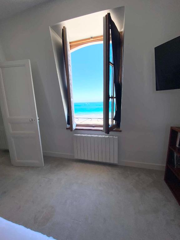 le Royal XIX vue mer 212 - 2