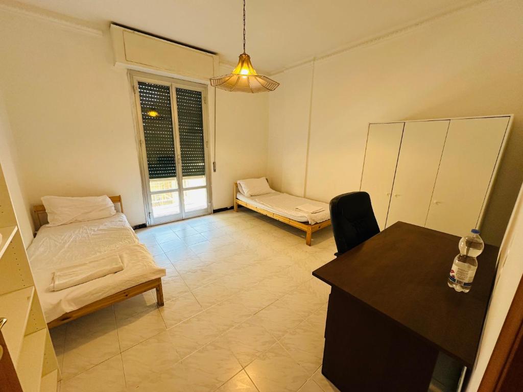 Double and Triple Rooms near Principe Station Shared Bathroom - 3