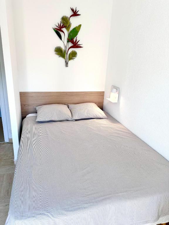 Nice studio with sleeping area, pool, parking, air conditioning - 3