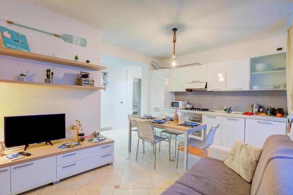 Heart Of Riva - 100m From The Lake - Happy Rentals - 2