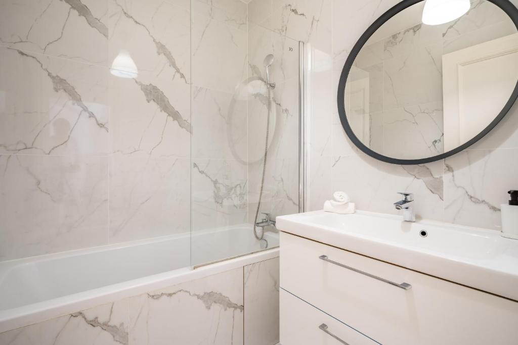 Prestige et Elégance aux Champs Elysees 80m2 - 4