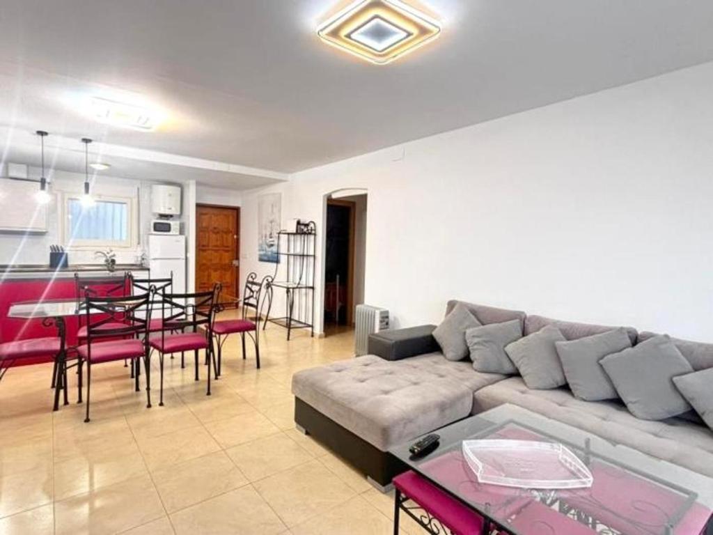 Apartamento céntrico en Empuriabrava, a 300m de la playa, cerca de tiendas y restaurantes - HISP-312-67 - 2