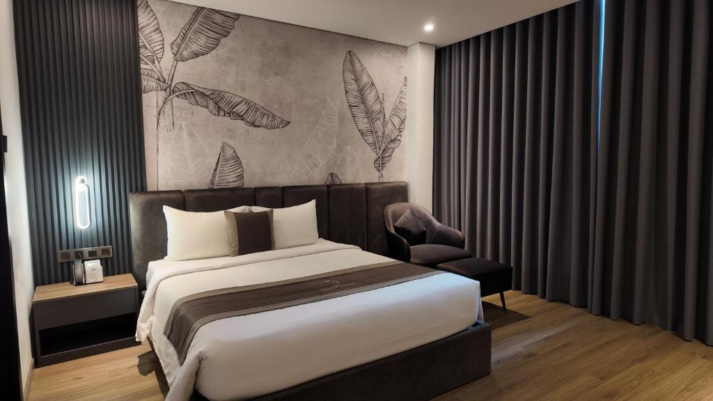 LION 7 HOTEL