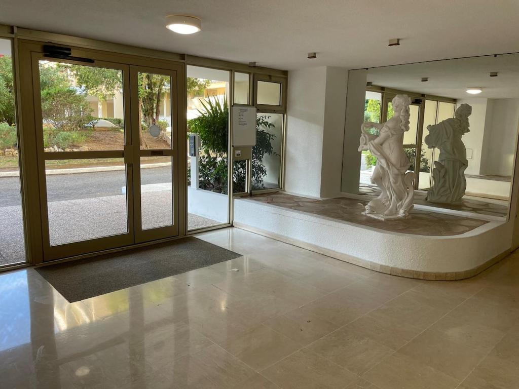 Studio with direct access to the sea - Private parking - 2