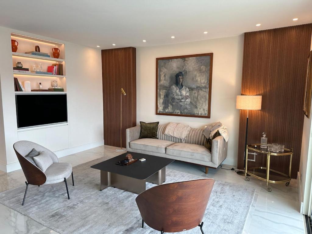 Luxury Sea View Apartment - 1