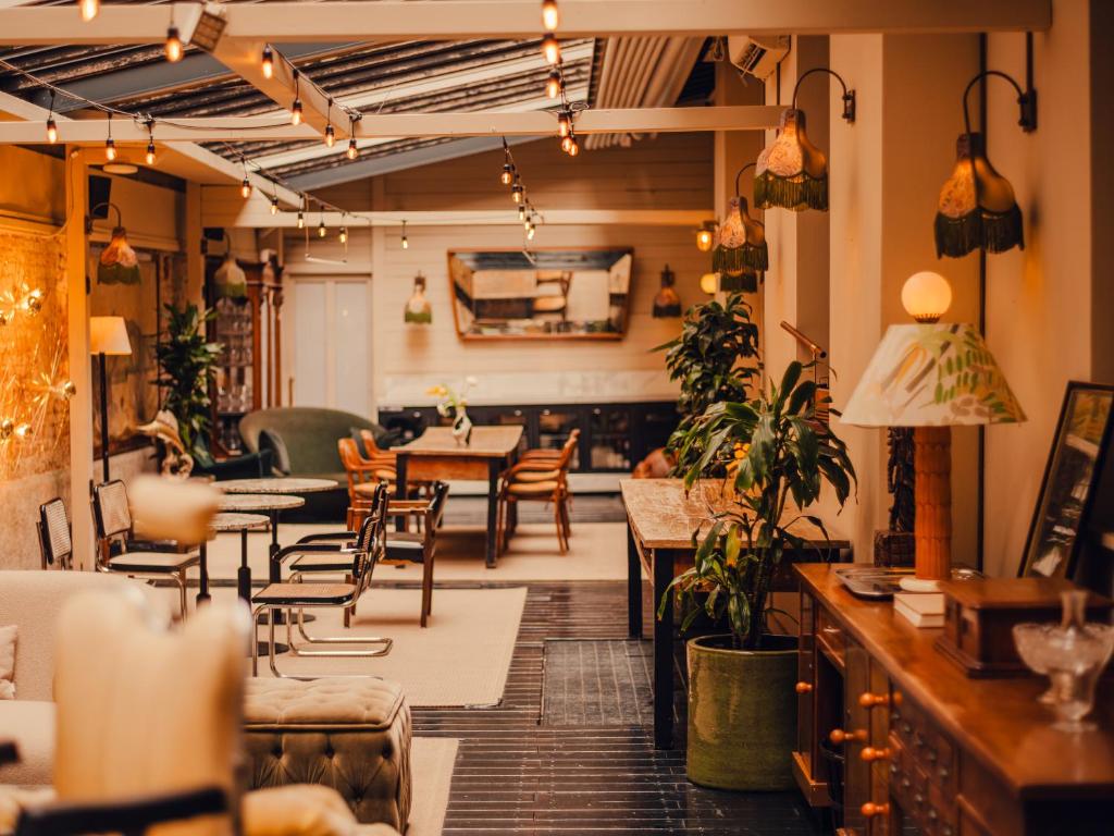 Bar/lounge
