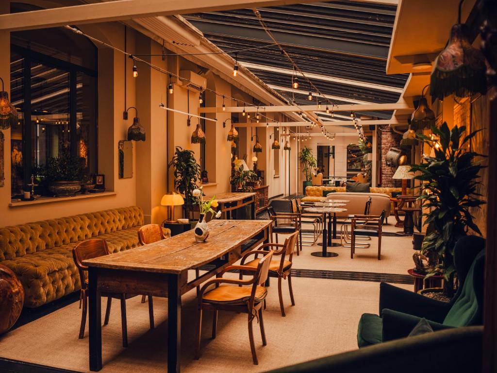 Bar/lounge