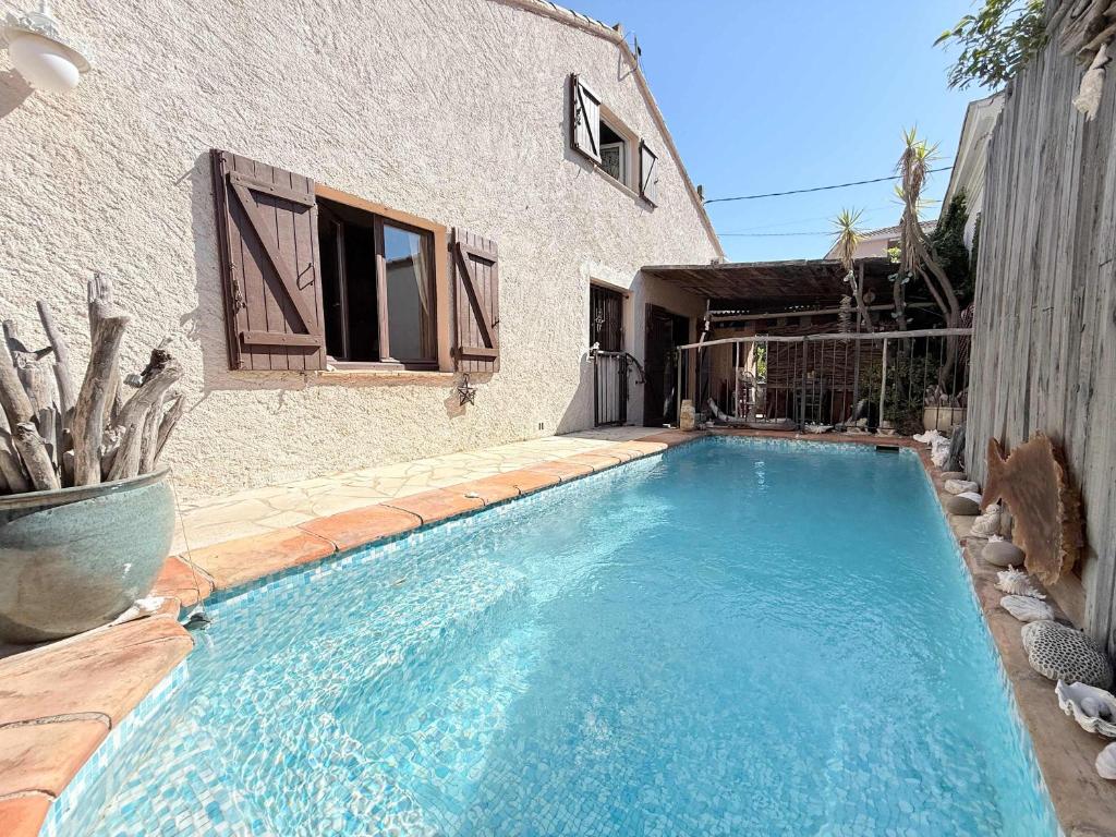 Charming Village House with Swimming pool Saint-Aygulf - 1