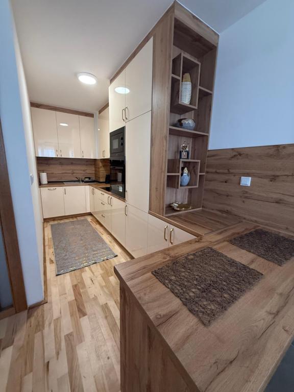 Daky Home 2 near AirPort,tram and City Center - 4