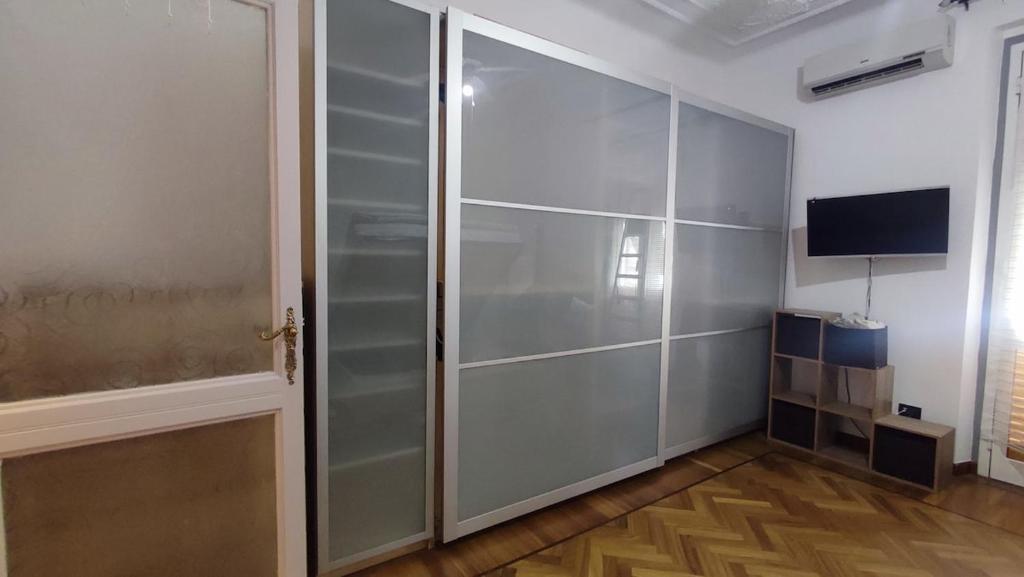 Casa Vitto Cozy Apt, Air Conditioning , Wi-Fi, near Train Station and Airport - 2