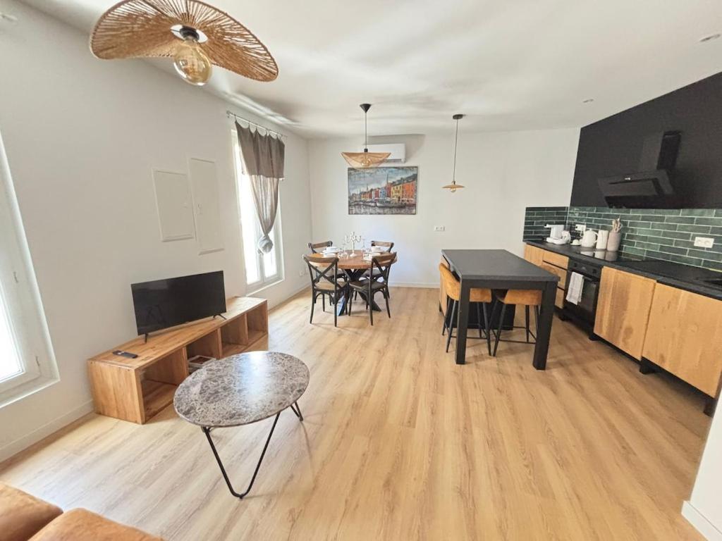 Renovated designer apartment Historic center 4 people - 2