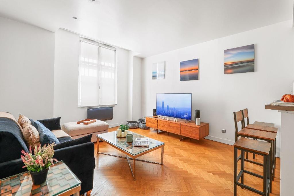 BnBNova - 1BR - Heart of Le Marais Near Pompidou - 4