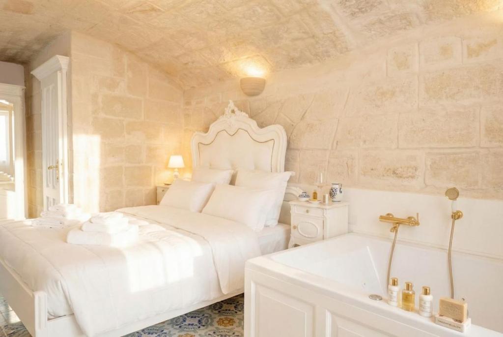 Casa Reale-Romantic Suite with Bath Tub in Old Town - 3