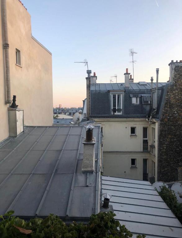 Poetic flat in Montmartre - 2