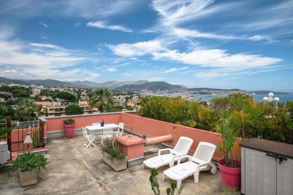 Rooftop Terrace – Sea View, Pool, Parking & A/C - 3