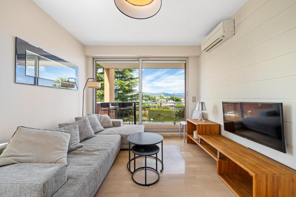 Rooftop Terrace – Sea View, Pool, Parking & A/C - 1